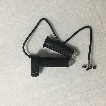 Tay ga 133M kèm công tắc nút P