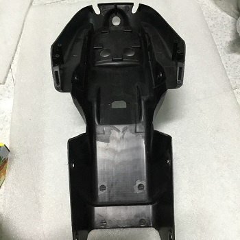 Lót gầm to nhựa nhám dưới yên xe CAP A