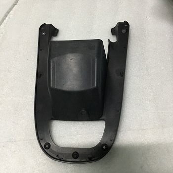 Ốp nhựa to dưới yên xe CAP A