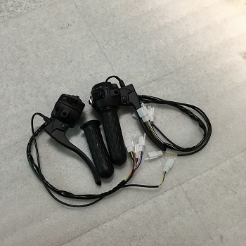 Bộ tay ga xe điện đời mới (tay ga + 2 tay phanh + công tắc xả)