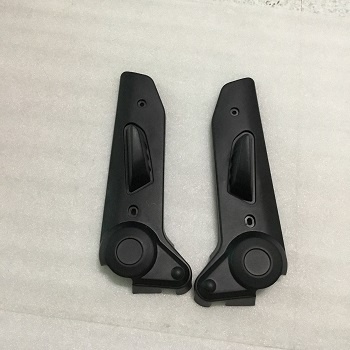 Cặp để chân sau xe điện Martin