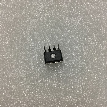 NCP1200P100 DIP8 (mới, chính hãng)