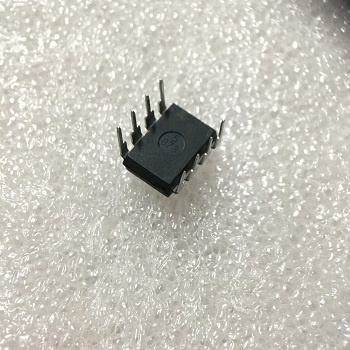 (2 con) IC nguồn SD6834 DIP8