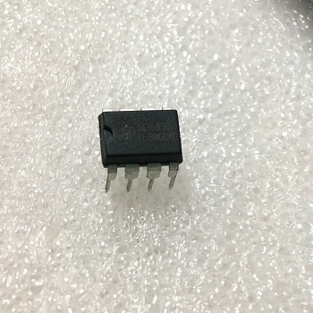 (2 con) IC nguồn SD6835 DIP8