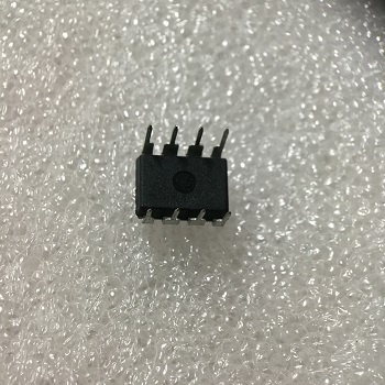 (2 con) IC nguồn SD6835 DIP8