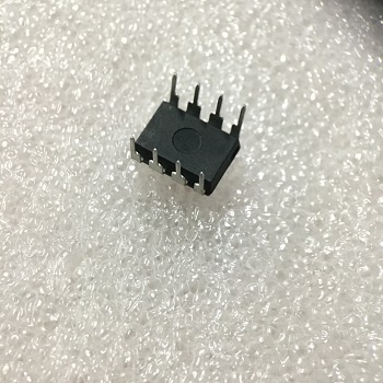 (2 con) IC nguồn SD6834 DIP8