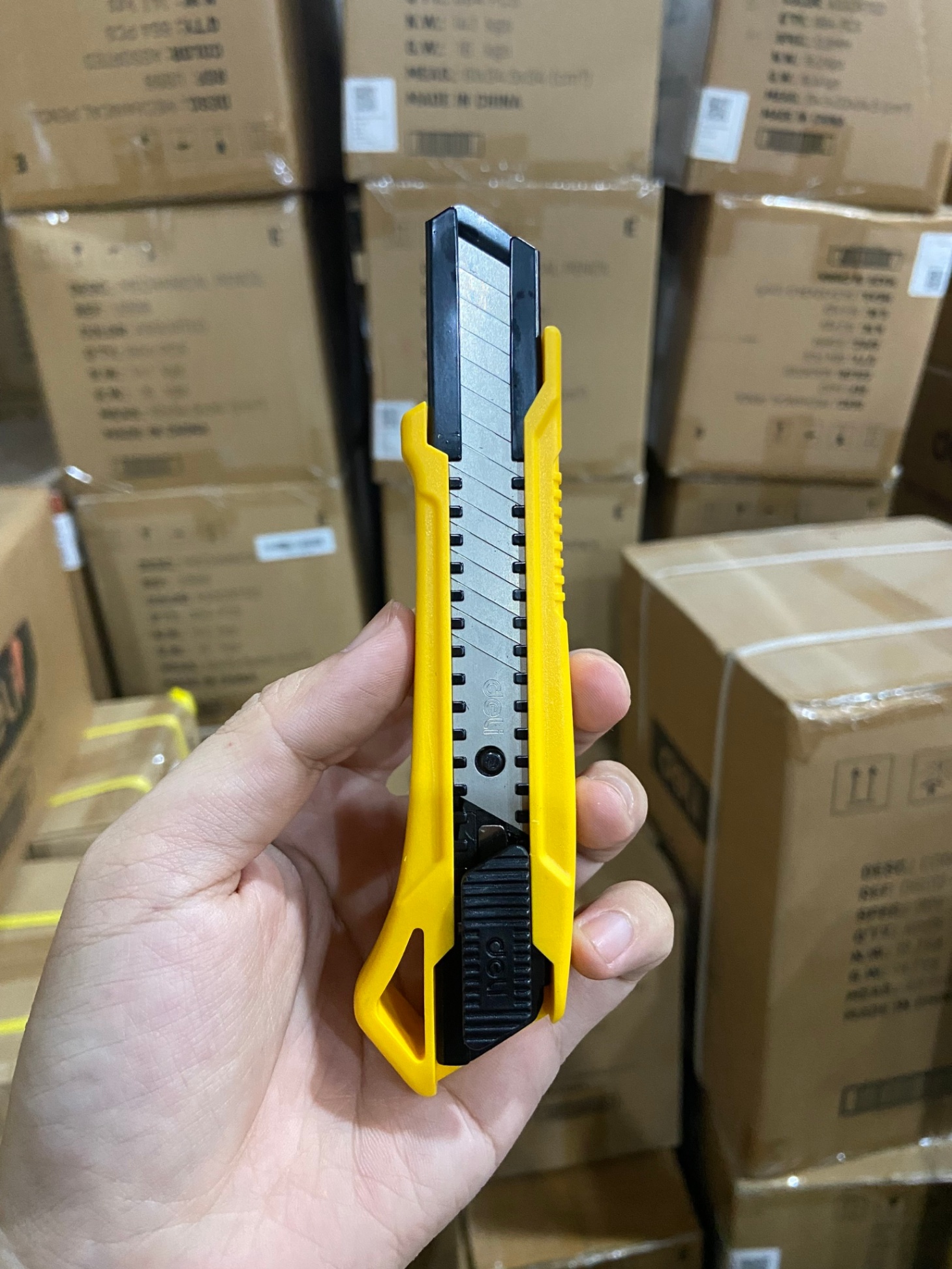 Dao rọc giấy 18mm, lưỡi SK5