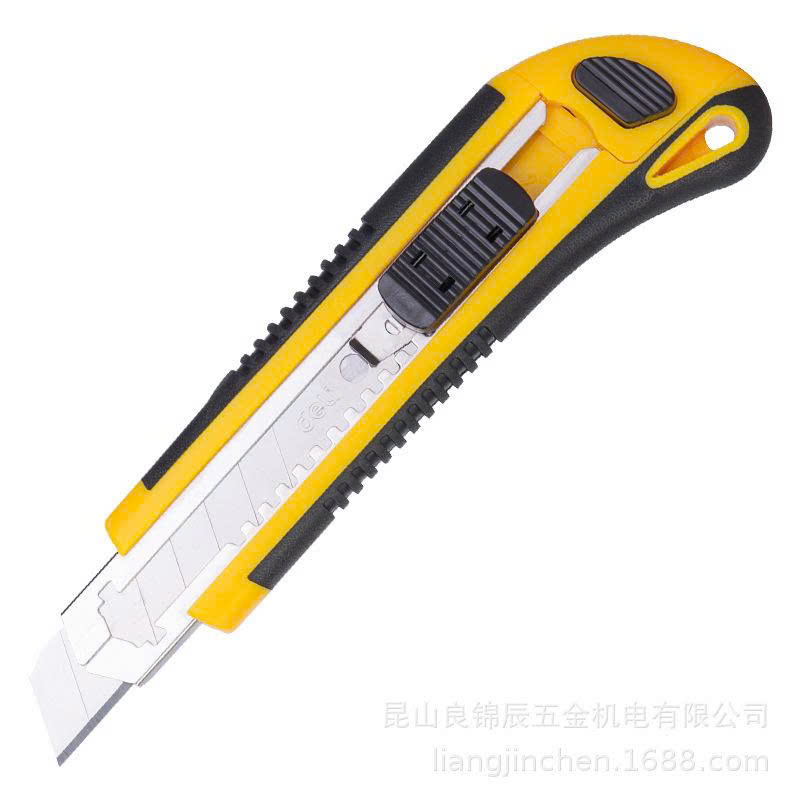 Dao dọc giấy 18mm, vỏ bọc ABS và TBE giúp tăng độ bám