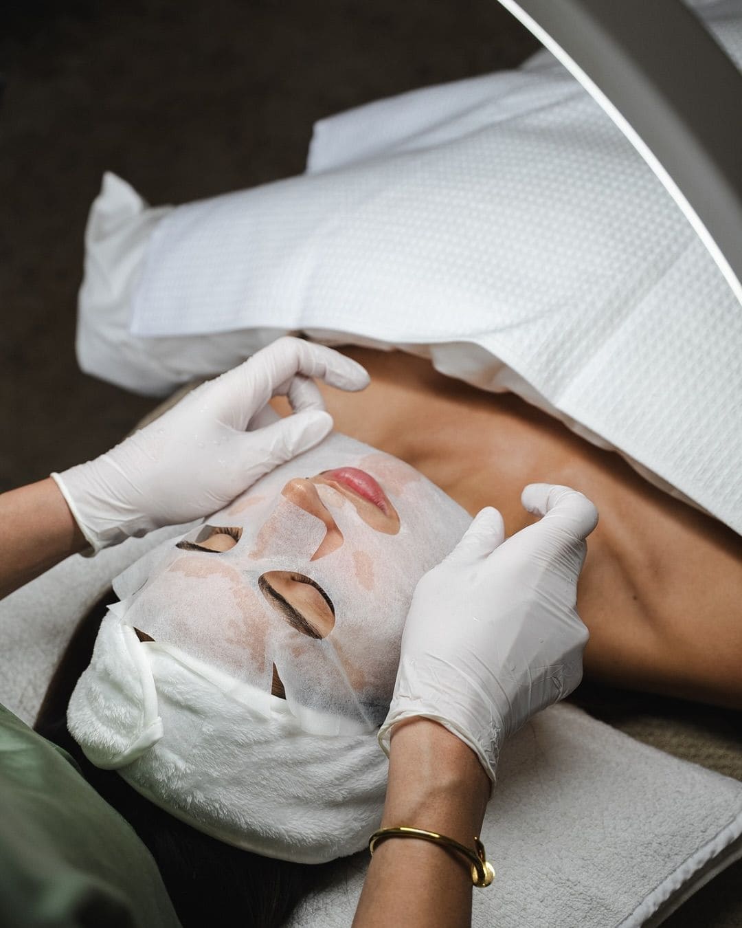 Te-Bao-Goc-Tri-Tham-Seo-Mun-Da-Ton-Thuong-Co-Hieu-Qua-Khong-_Các Liệu Trình Spa Kết Hợp Tế Bào Gốc Hiệu Quả Nhất (3).jpg