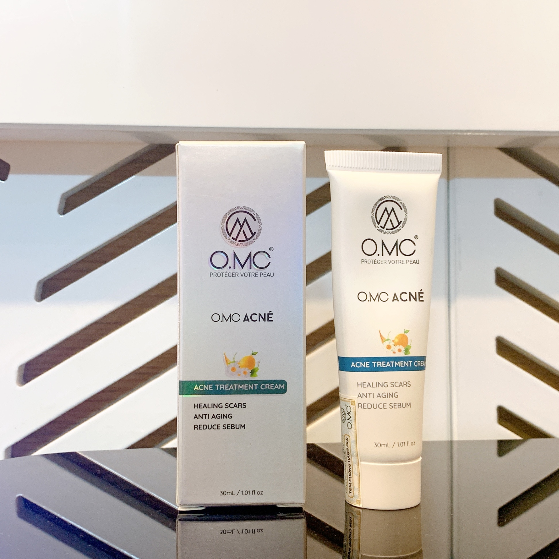 Kem ngừa mụn loại bỏ mụn OMC ACNE 30ml