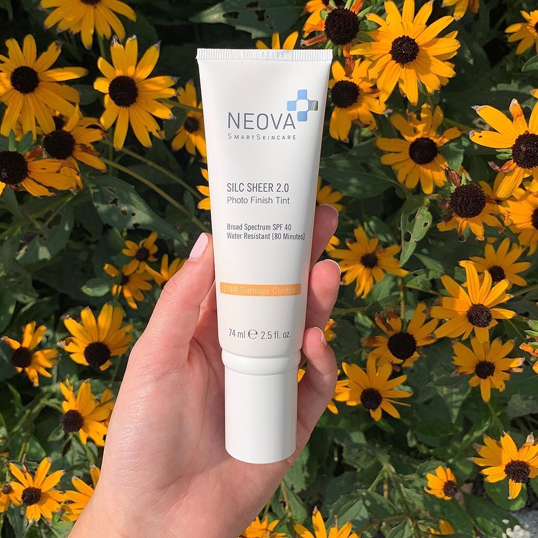 Kem chống nắng bảo vệ da tối ưu Neova SPF 40 DNA Damage Control Silc Sheer 2.0 74ml