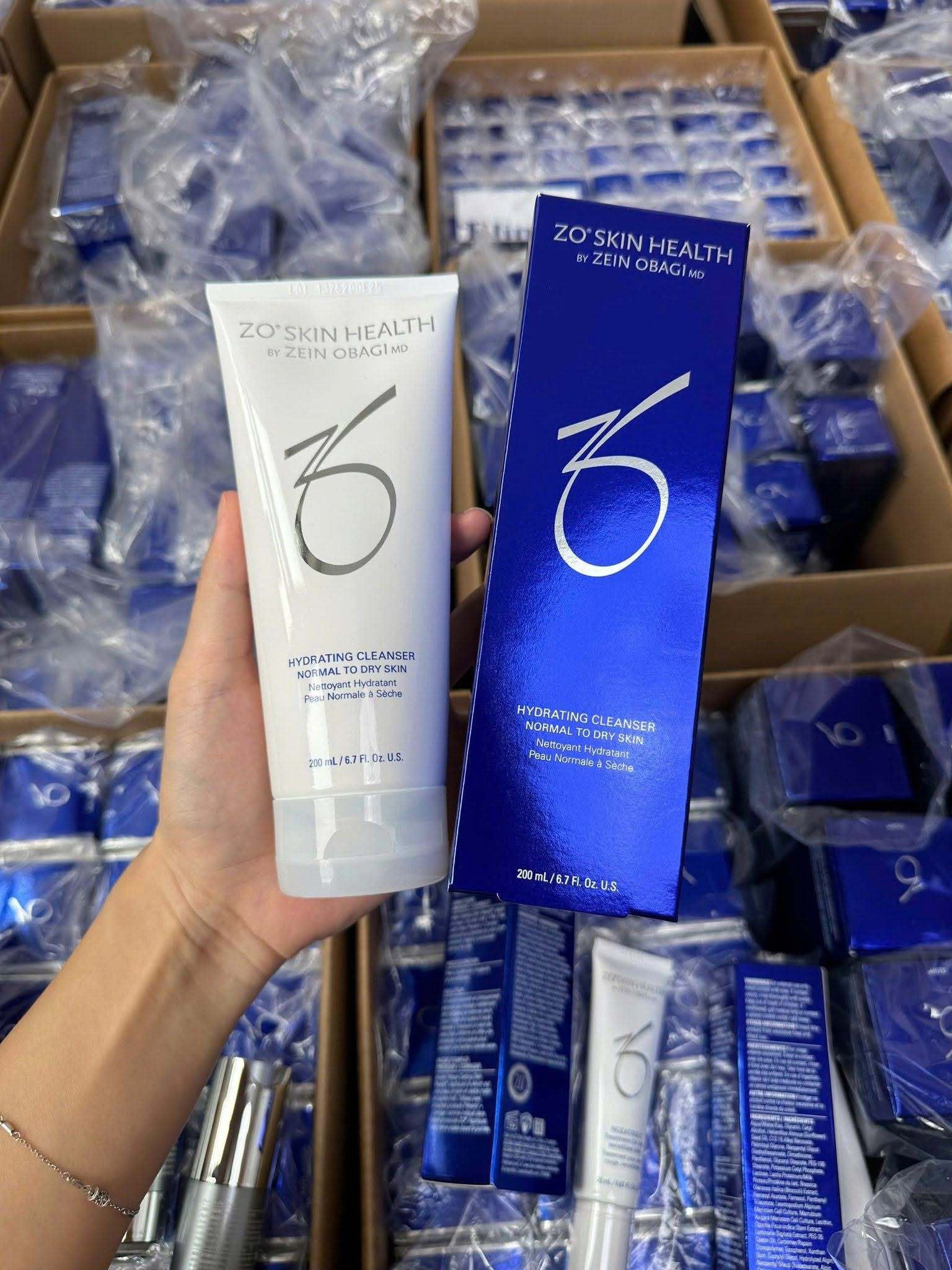 Sữa rửa mặt cho da khô da nhạy cảm Zo Skin Health HYDRATING CLEANSER