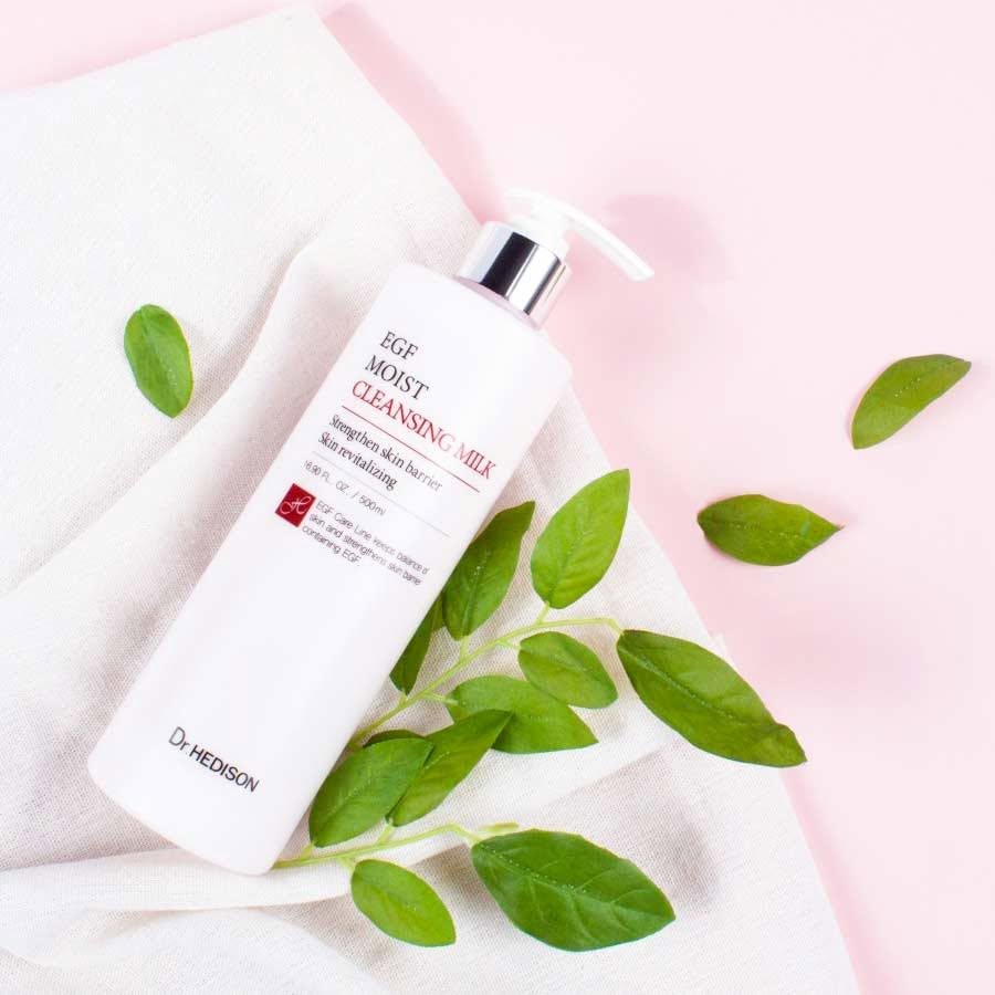 Sữa rửa mặt làm sạch dịu nhẹ, hỗ trợ phục hồi da Dr.HEDISON EGF Moist Cleansing Milk