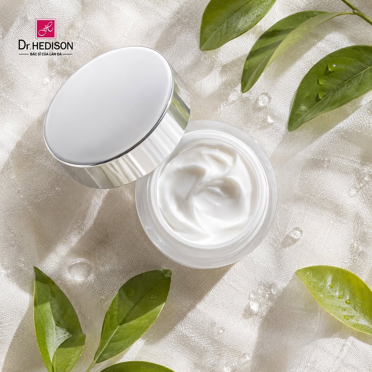 Kem dưỡng tẩy tế bào chết Dr.HEDISON AHA 10% Scaling Cream 2.jpg