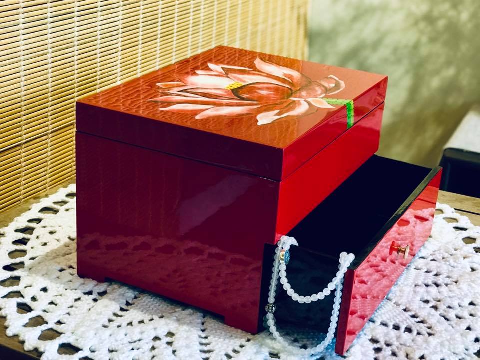 Tủ trang sức họa tiết hoa sen 1 ngăn - màu đỏ