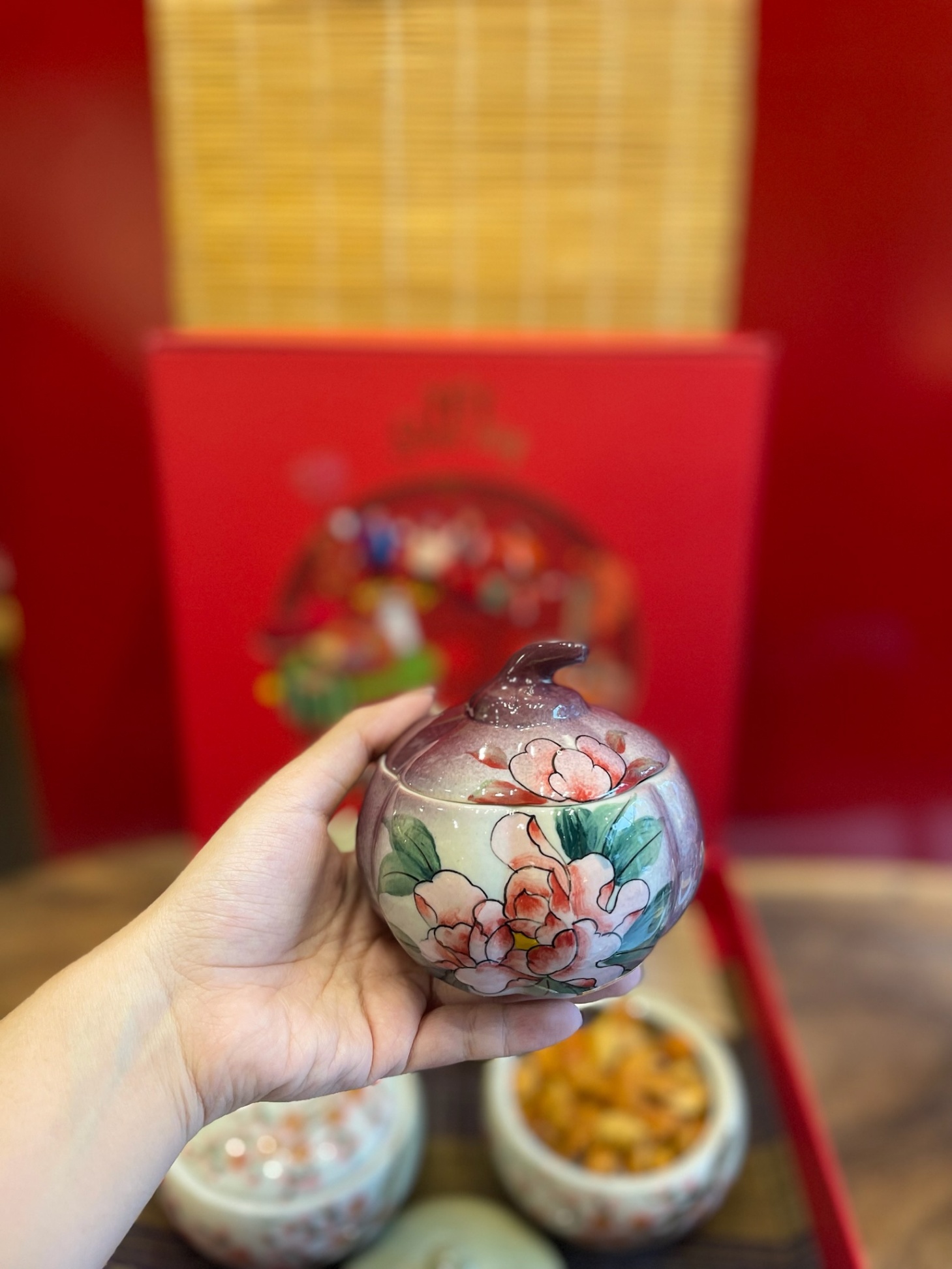 Hũ gốm hoa mẫu đơn