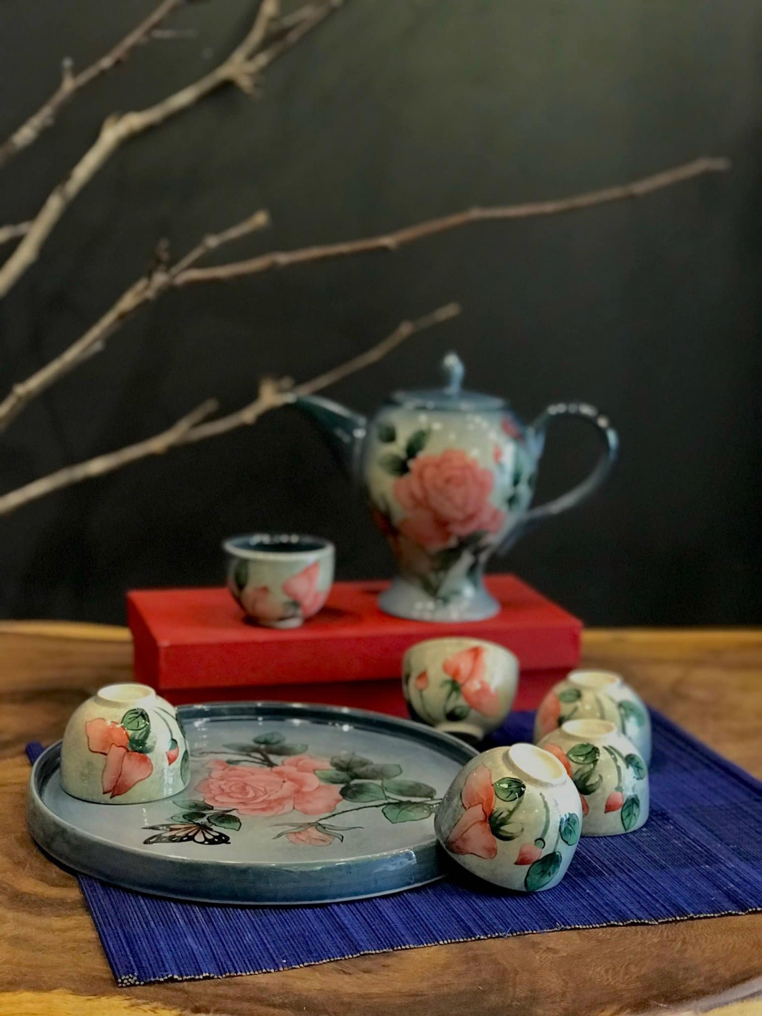 Bộ ấm chén hoa hồng