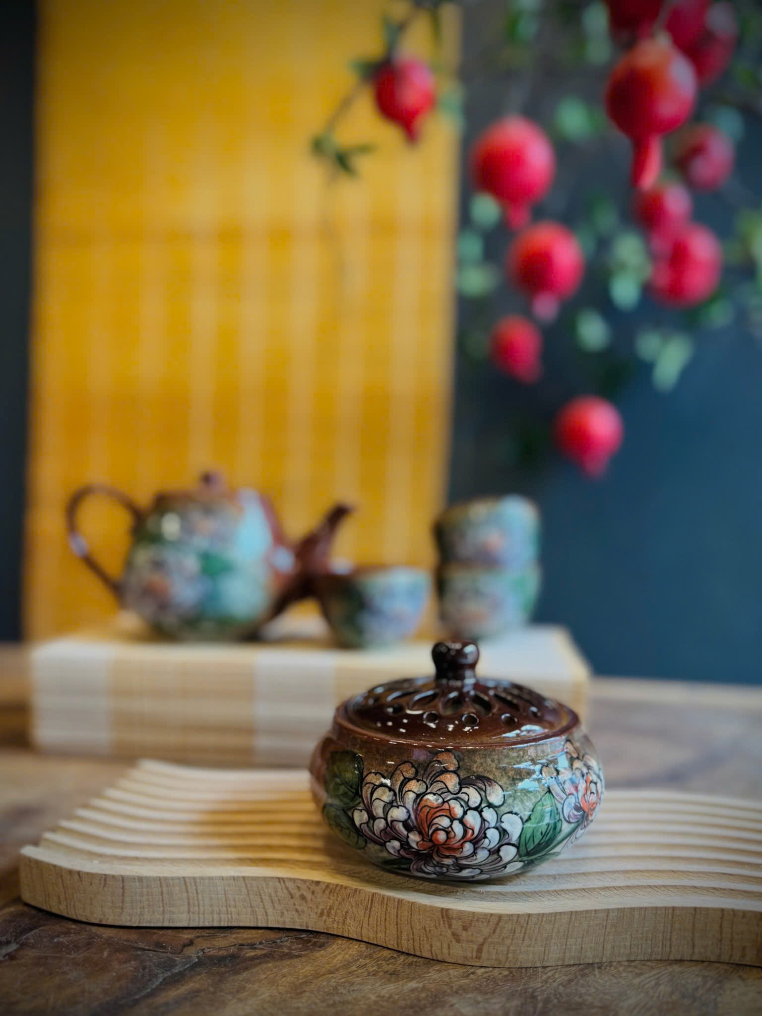 Lư hoa cúc nâu