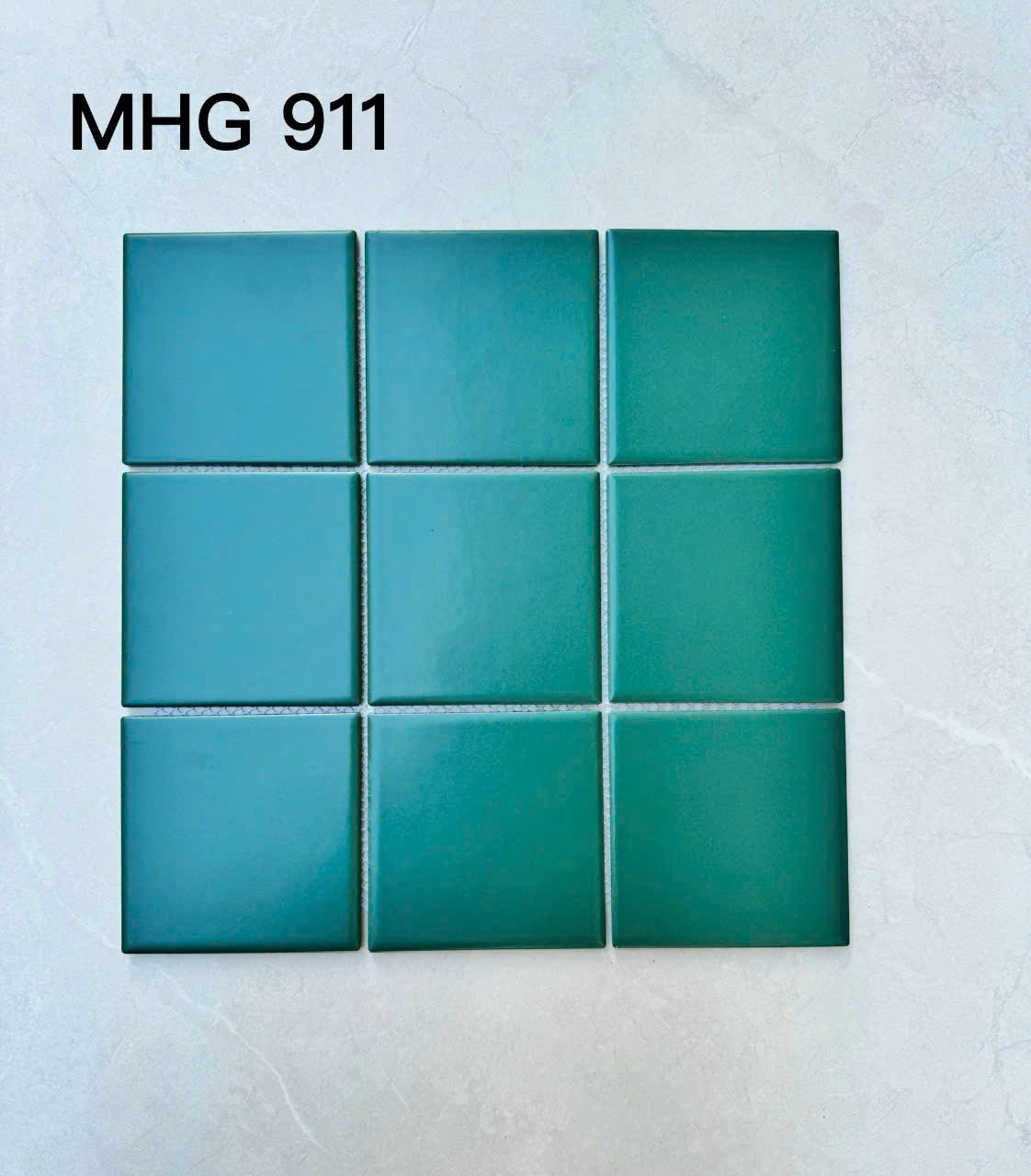 Gạch mosaic men mờ 10x10 màu xanh lá đậm 911