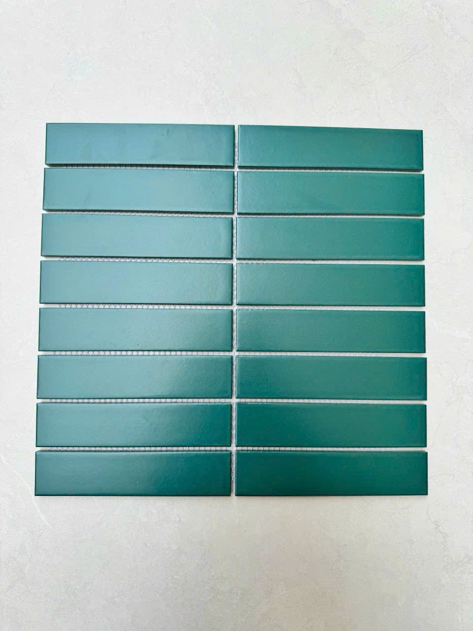 Gạch mosaic que đũa màu xanh lá