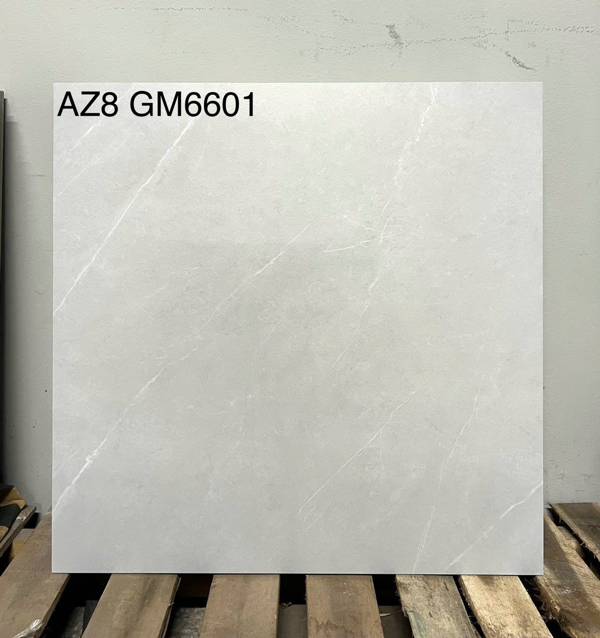 Gạch Lát Nền Tia Chớp Màu Xám Trắng