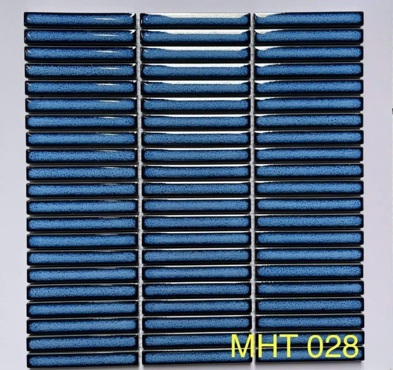 Gạch Kitkat Màu Xanh Dương MHT028