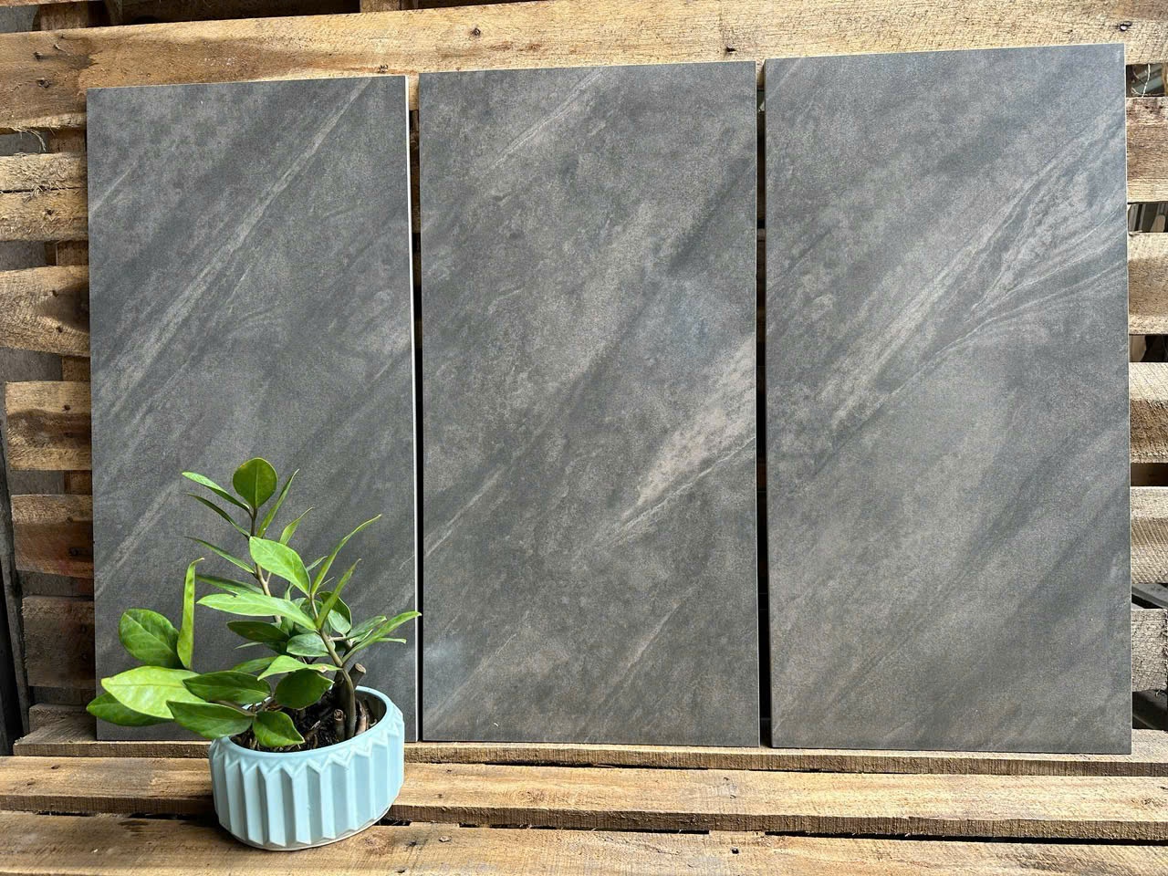 Gach Ốp Lát Vân Đậm KHT01B