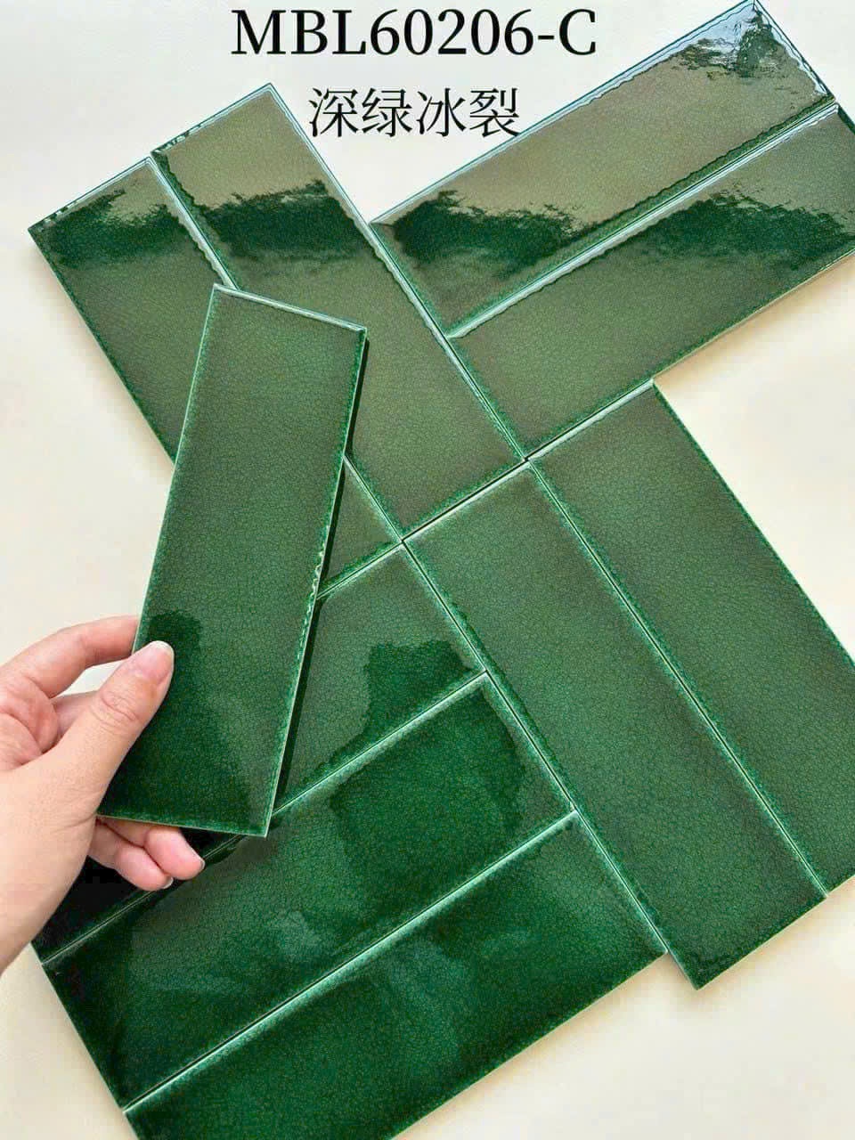 Gạch Thẻ 60x200mm Men Rạn Màu Xanh Lá