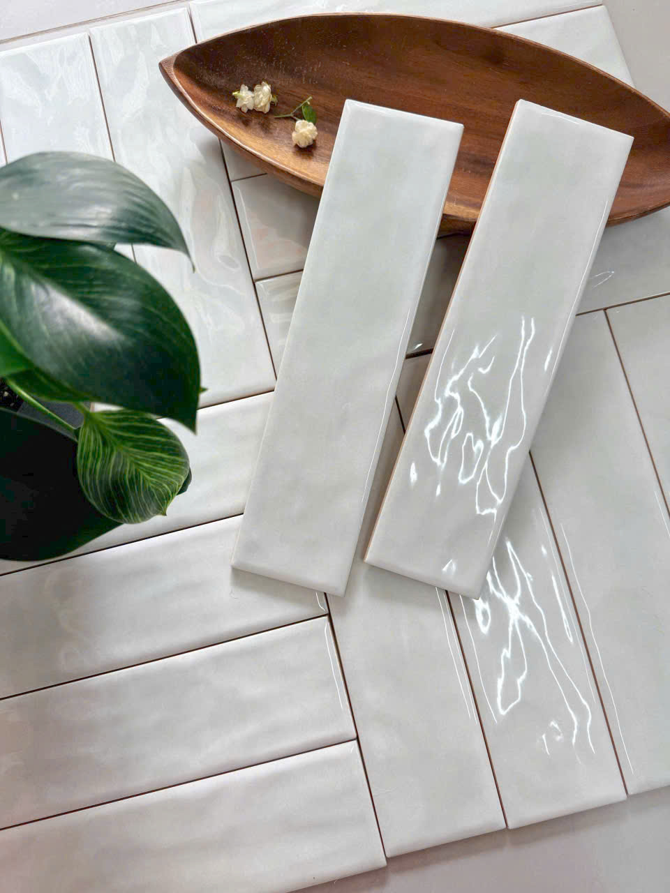Gạch Thẻ Bóng 75x300mm Màu Trắng 7532P0