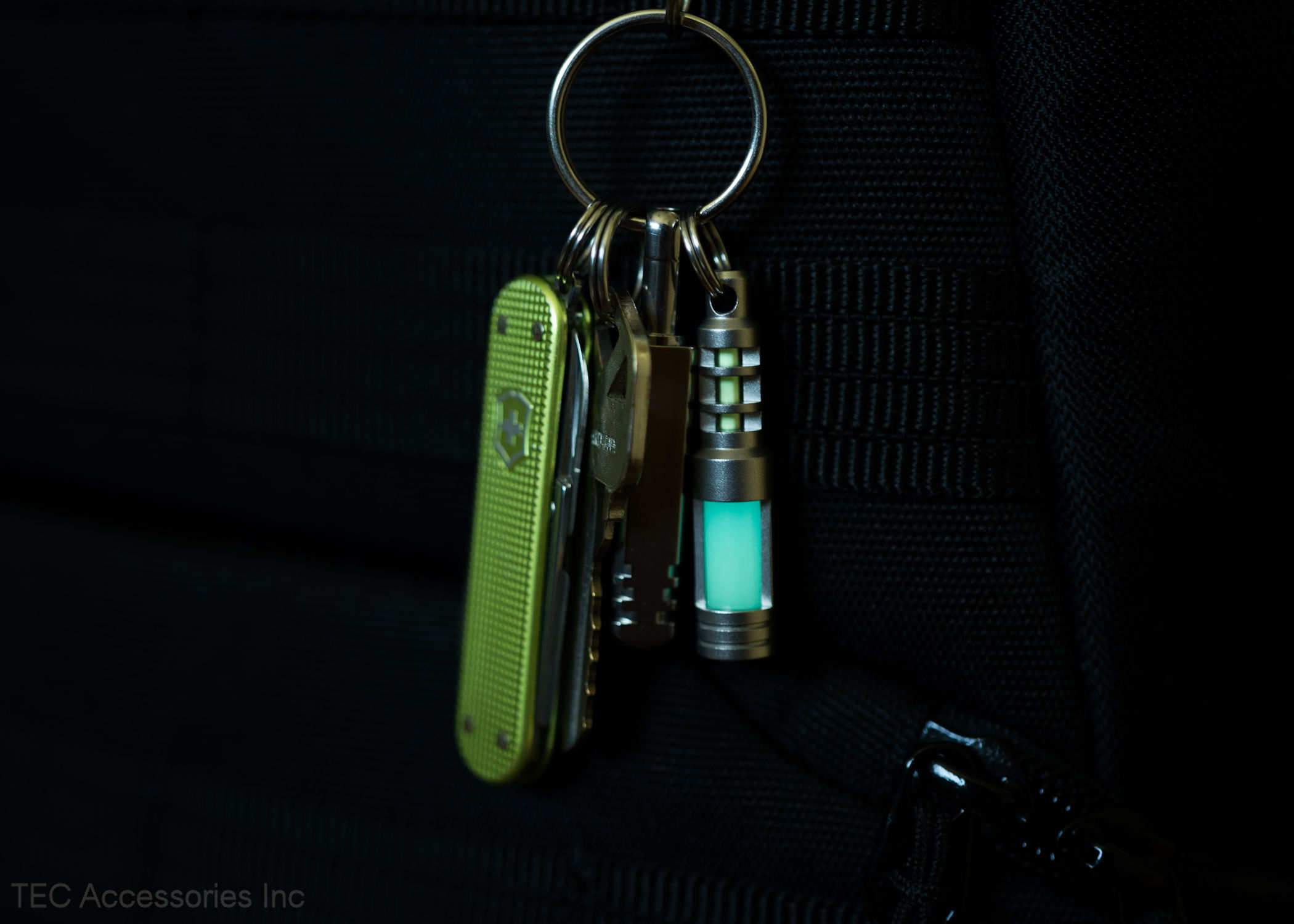 TEC-SCR-EG Isotope Chain Reaction Fob Green Glow ( không kèm tritium)