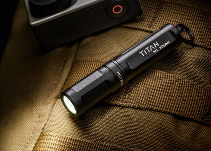 Đèn pin móc khóa SUREFIRE Titan (125 Lumens)