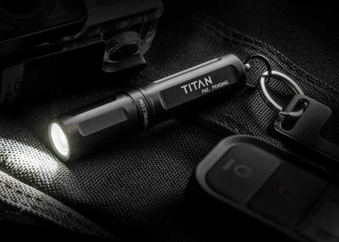 Đèn pin móc khóa SUREFIRE Titan (125 Lumens)