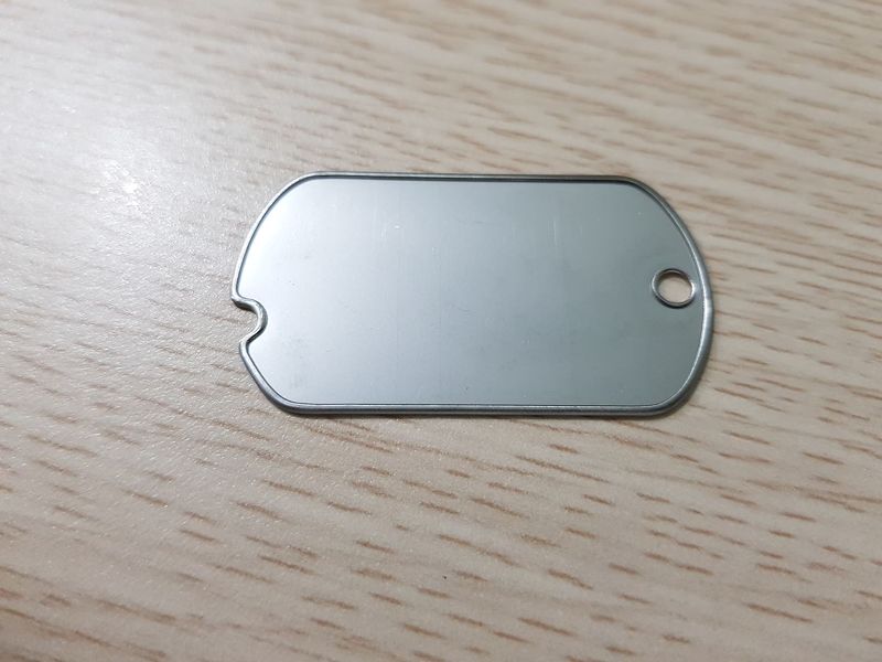 Thẻ DogTag - (01) Thẻ trơn GÓC KHUYẾT (Không kèm dây bi - Made in Korea Hàn Quốc))