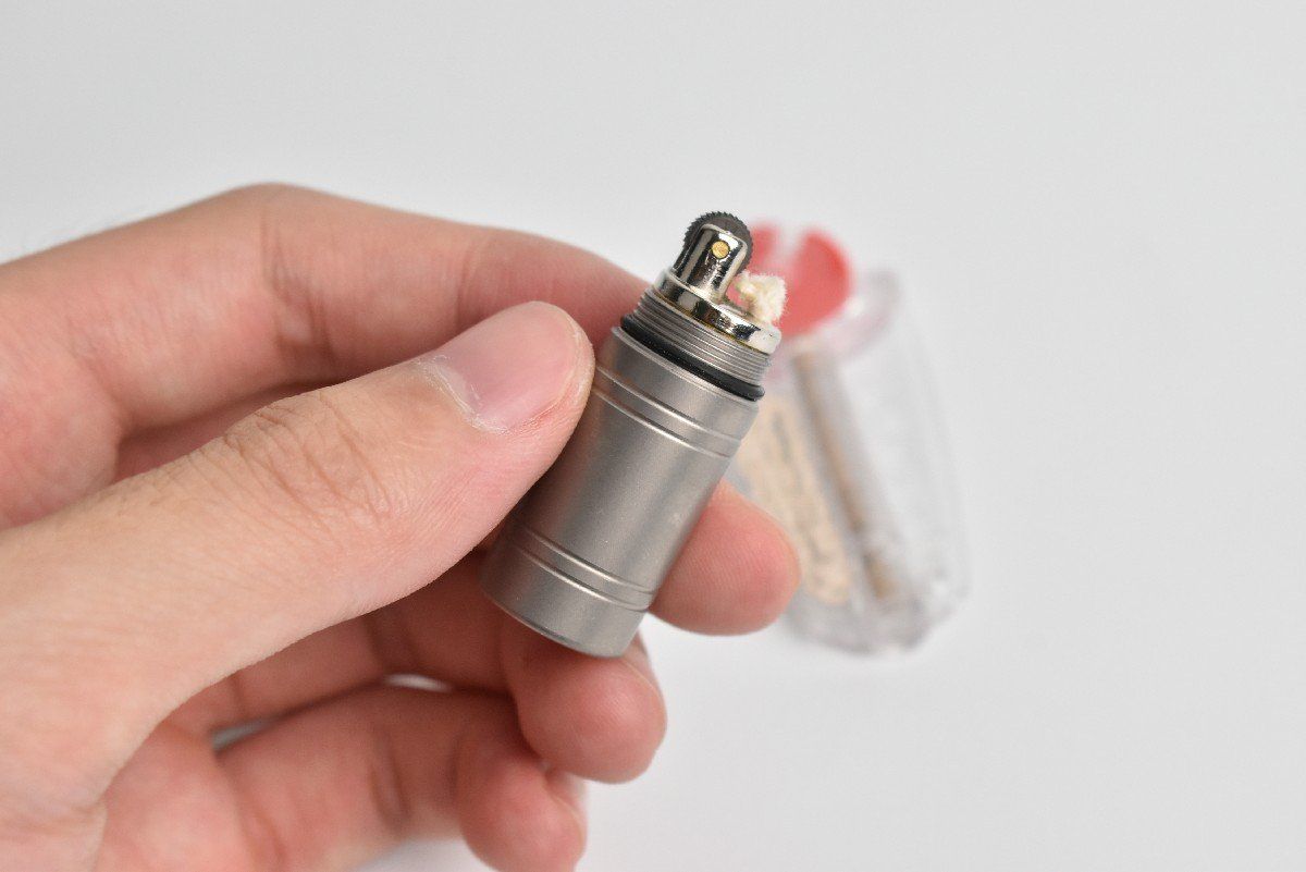 EDC - Bật lửa nhộng Titanium Lighter T37 50*15mm (kèm đá và bấc)