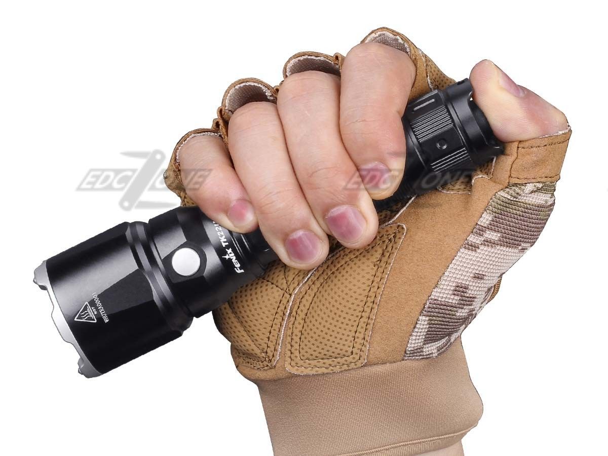Đèn pin tác chiến FENIX TK22 UE SST40 (1600 Lumens)