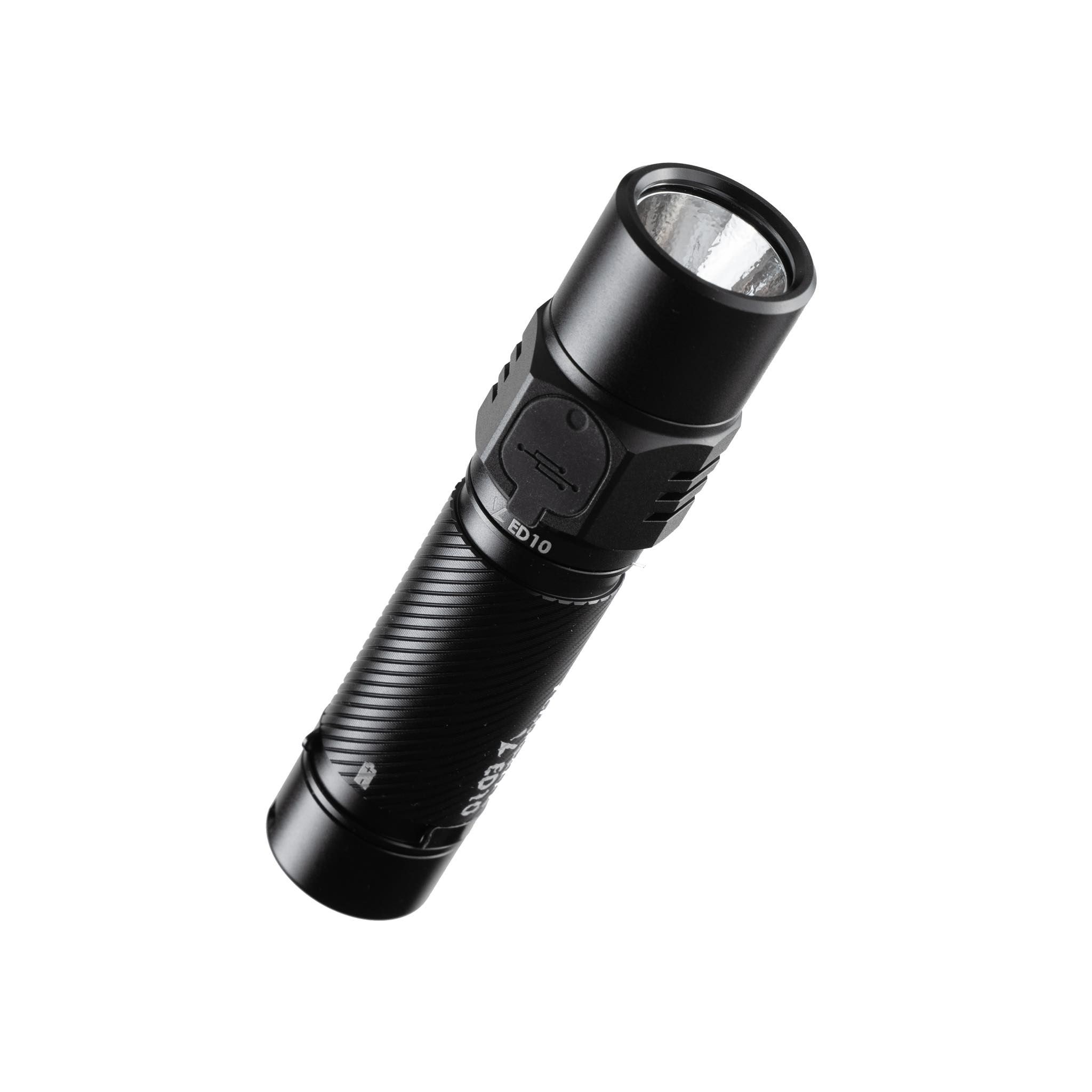 Đèn pin VEZERLEZER ED10 (2200 Lumens)