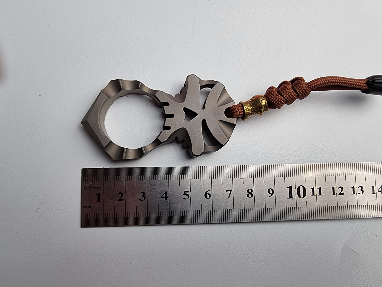 Tay đấm Titanium Self Defense Sand blasted (Hình Skull 7cm)