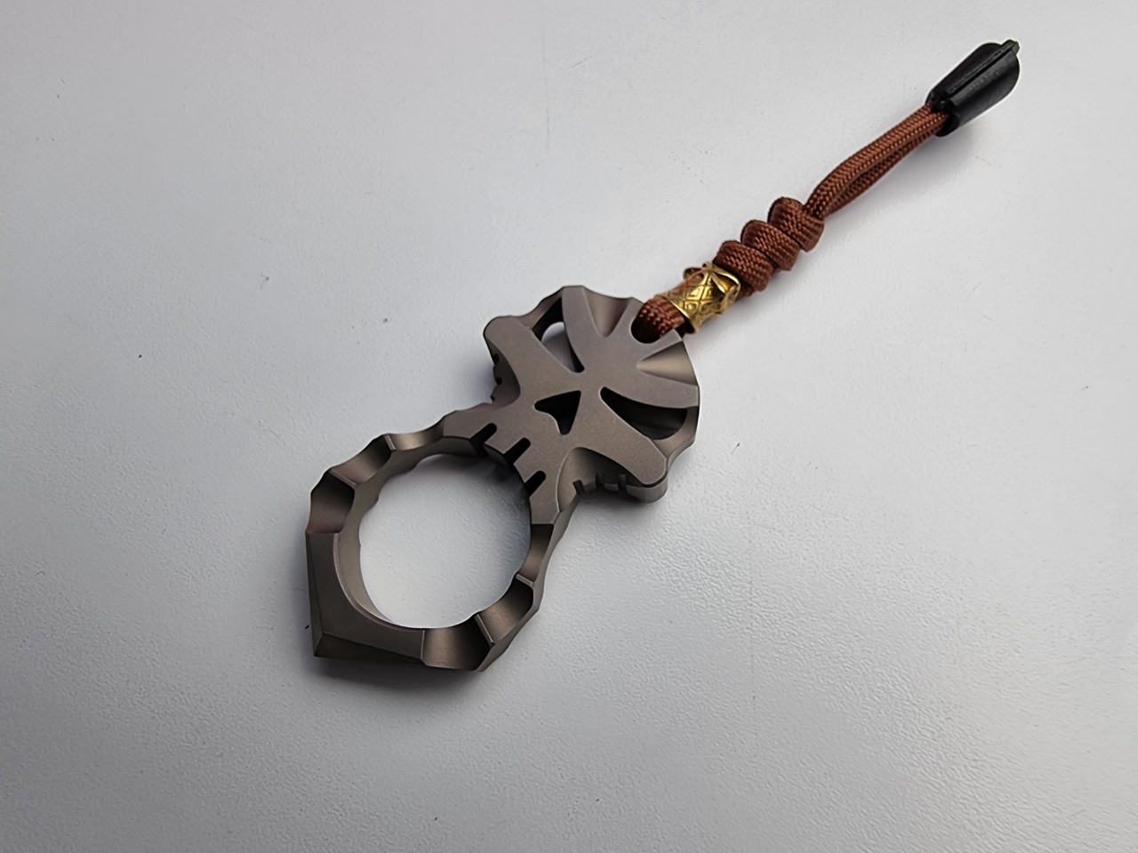 Tay đấm Titanium Self Defense Sand blasted (Hình Skull 7cm)