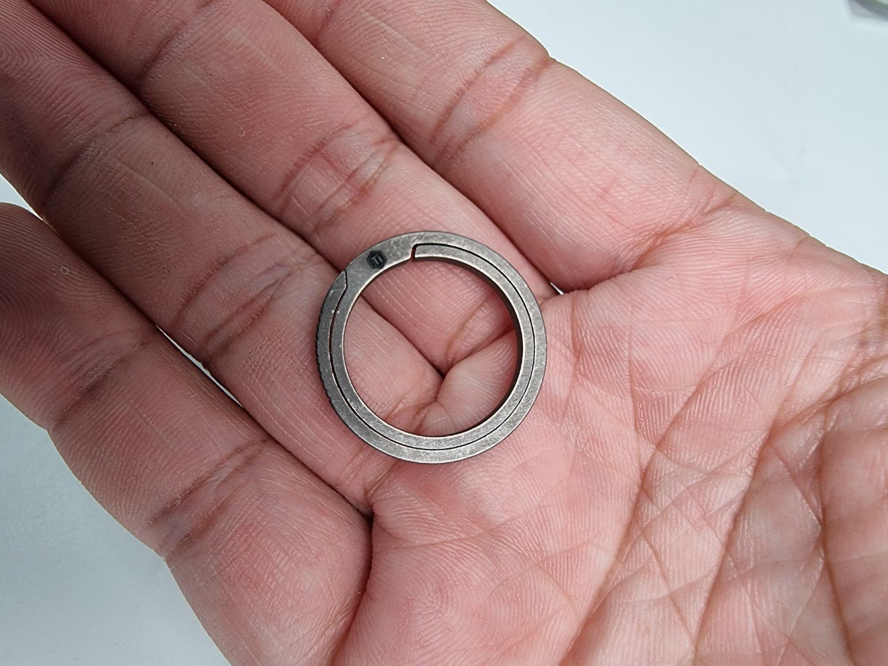 KeyUnity - KA12 RING TITANIUM  ( M )