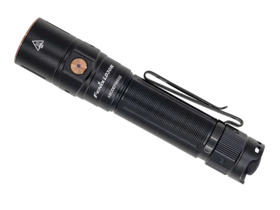 Đèn pin FENIX LD30R (1700 Lumens - chiếu xa 267 mét)