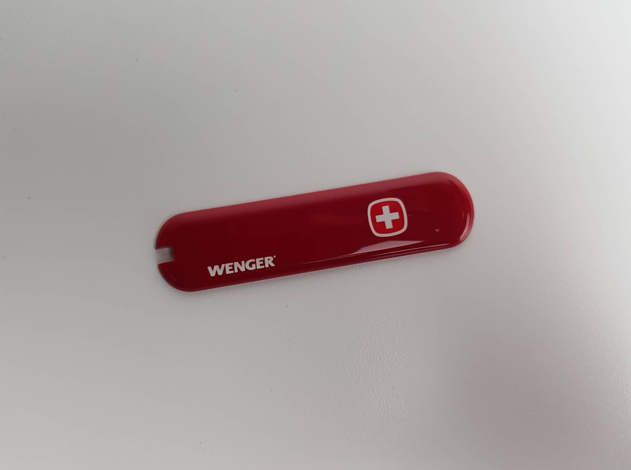 LINH KIỆN VICTORINOX - VỎ 65 MM - MẶT TRƯỚC LOGO WENGER - MÀU ĐỎ