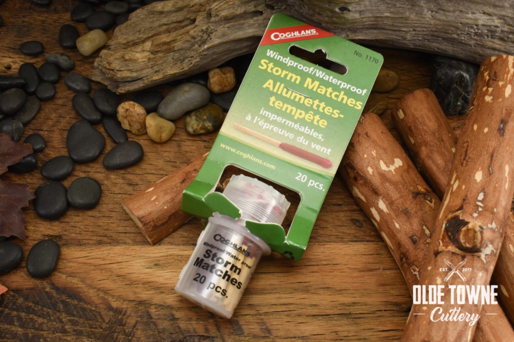 Dụng cụ đánh lửa Coghlan’s Flint Striker – CGN1005 - Gọn nhẹ và bền bỉ, Flint Striker giúp tạo tia lửa mạnh chỉ với một cú quẹt, hoạt động hiệu quả trong mọi điều kiện thời tiết. Thiết kế kèm tay cầm tiện dụng và dây đeo, phù hợp cho người yêu thích dã n