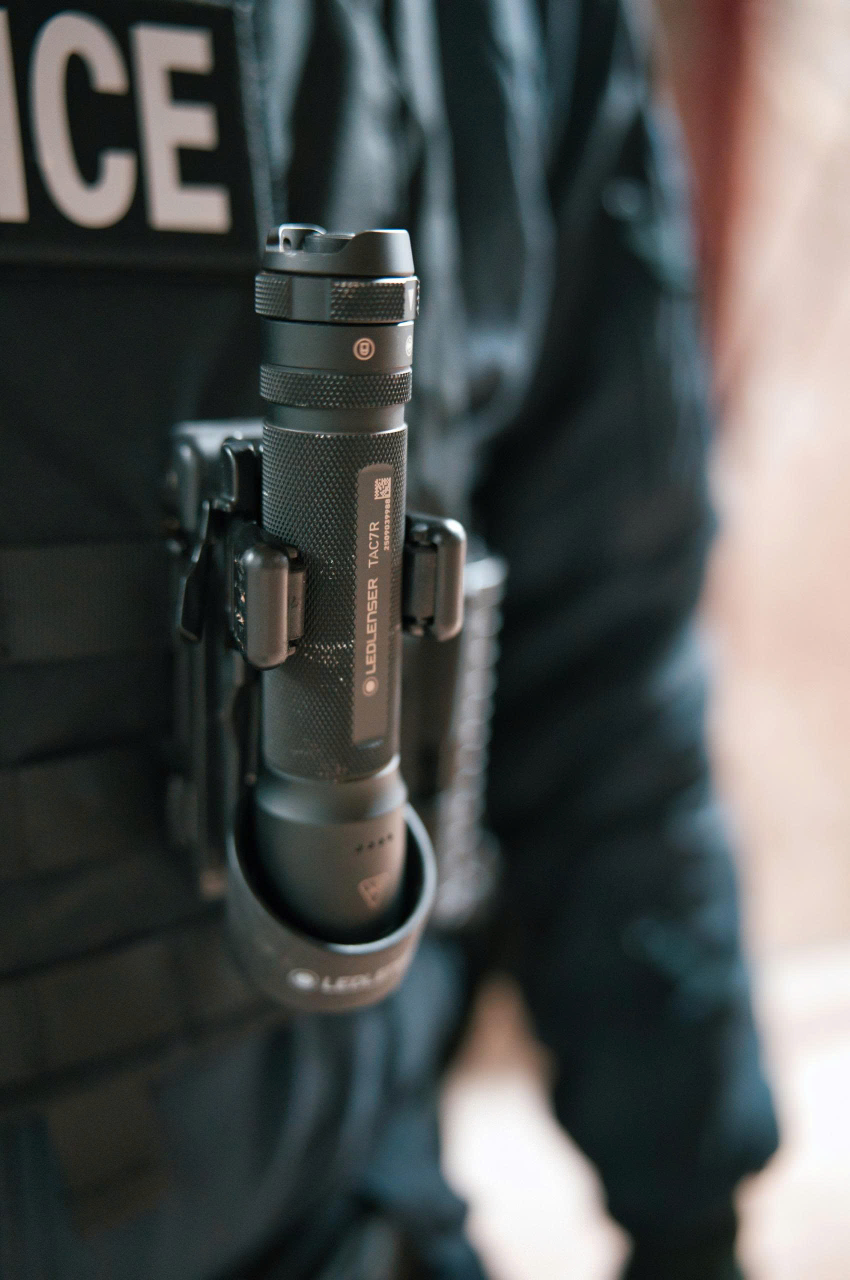 Đèn pin Ledlenser TAC7R