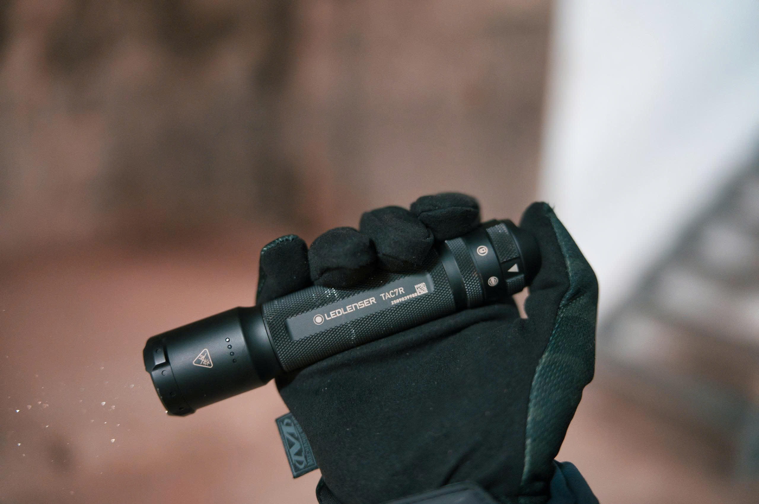 Đèn pin Ledlenser TAC7R
