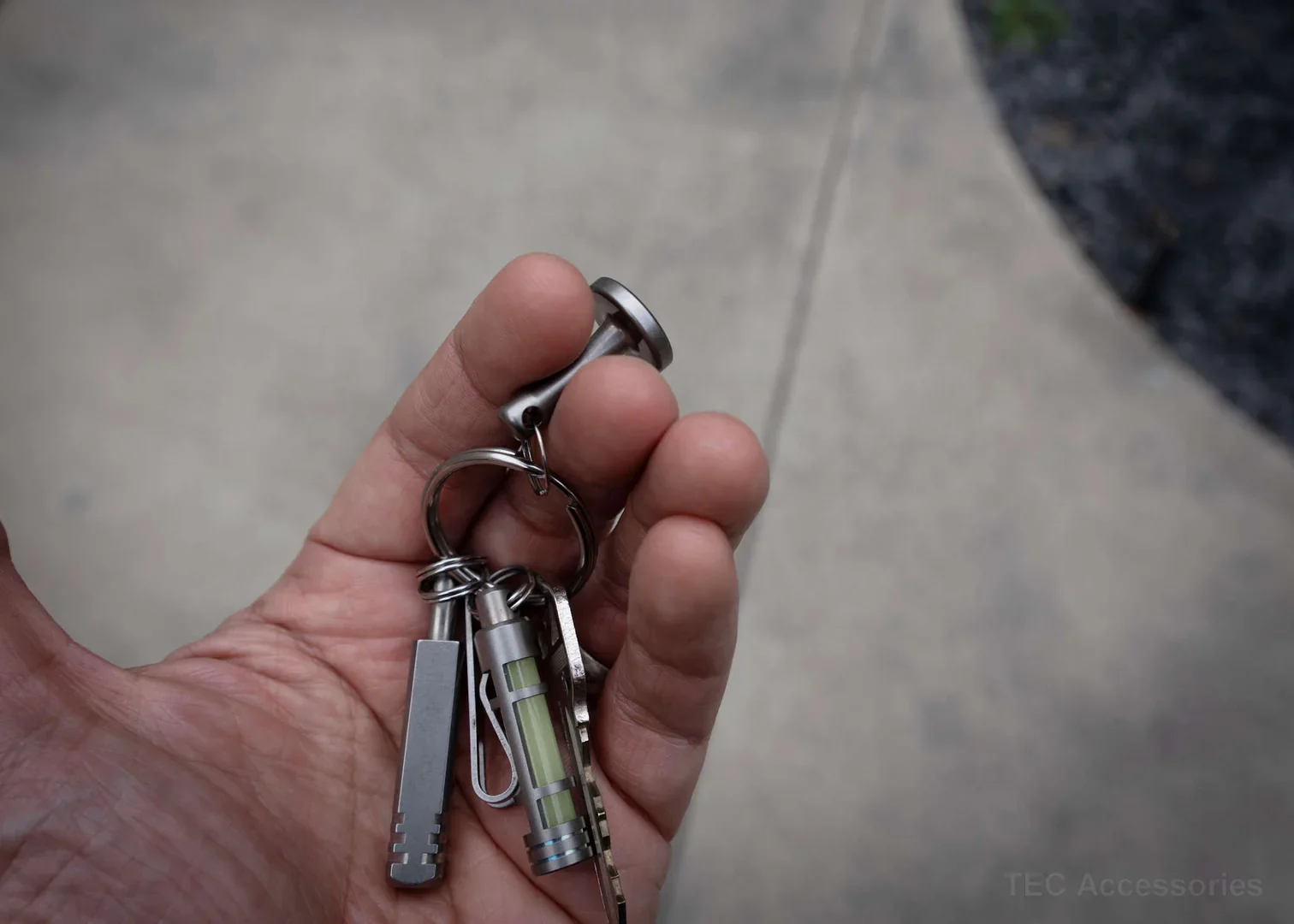 TEC - Móc kéo khóa Titanium Zip-Ti