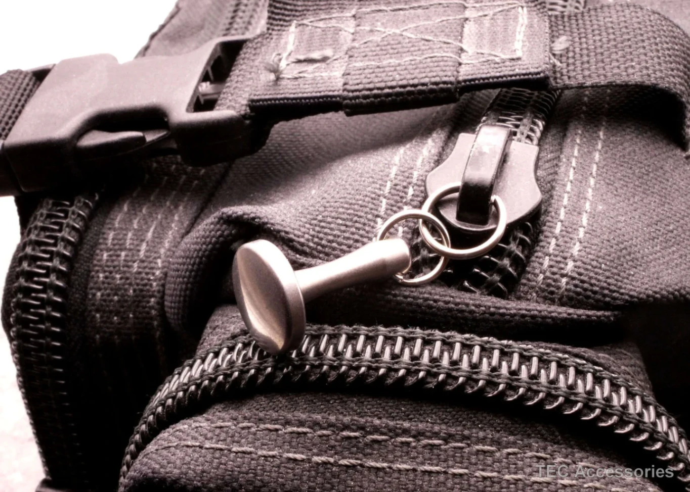 TEC - Móc kéo khóa Titanium Zip-Ti