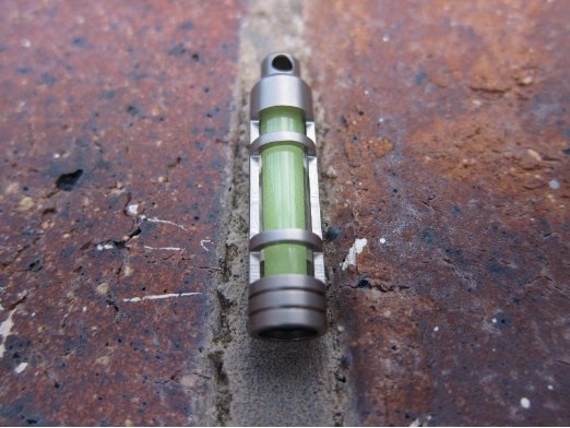//pos.nvncdn.com/store/7475/psCT/20150825/1901712/Glow_Fob_Stainless_Steel___Vo_Thep_khong_gi___Phat_sang_da_quang_(81ybl_p5_xl__sx522_).jpg