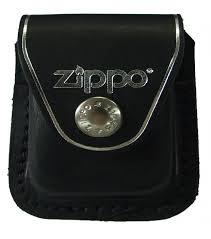 //pos.nvncdn.com/store/7475/psCT/20160514/2907915/Zippo_Bao_dung___Da_Den__Black_Leather_Lighter_Pouch__(download_(1)).jpg