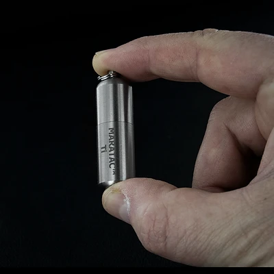 Maratac Bật lửa nhộng Peanut Lighter Titanium