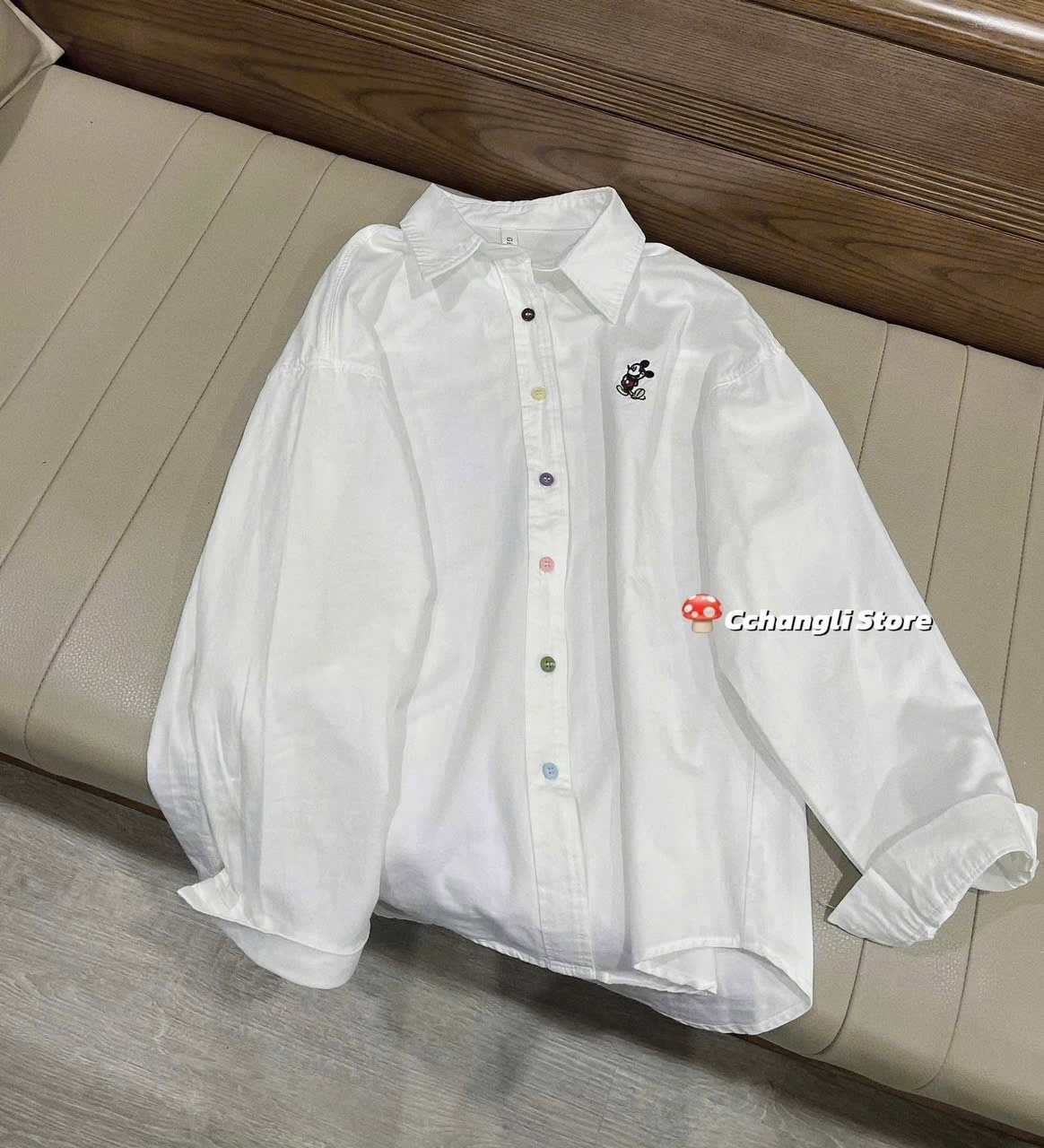 ÁO SƠ MI THÊU MICKY QCCC màu trắng